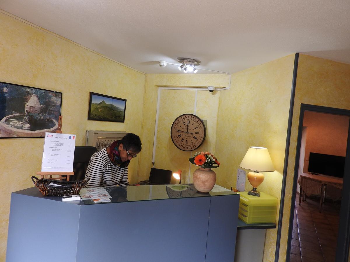 Aux Globe-Trotters Hotel Murat  Eksteriør billede